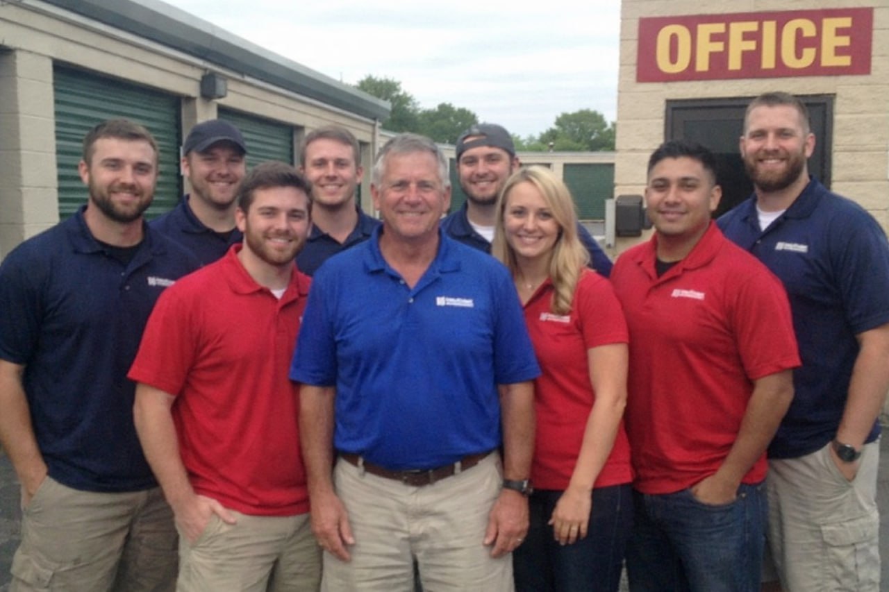 Water damage restoration professionals in Oak Lawn, IL